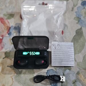F9 TWS Bluetooth Wireless Black Earbuds w/Charging Digital Case - NEW